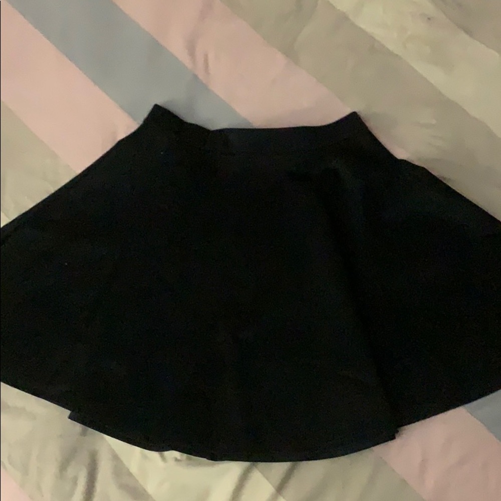 Black skater skirt